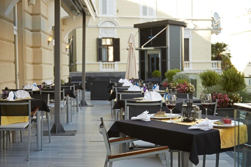 Astoria Hotel 오파티아 외부 사진